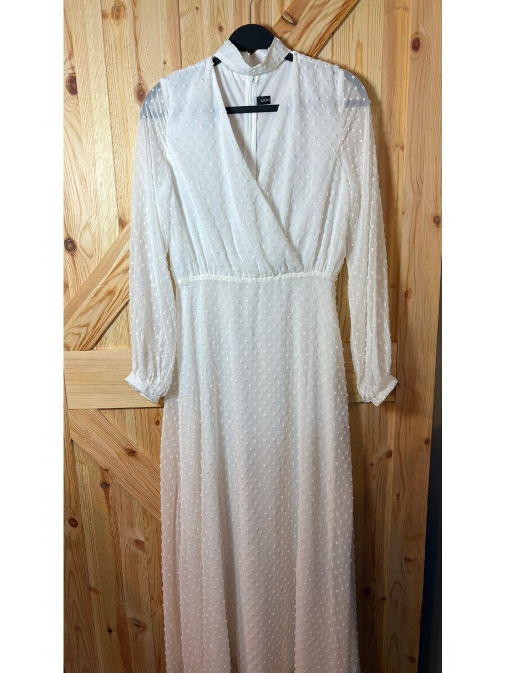 Missord Elegant White Long Sleeve Maxi Dress with Textured Dot Pattern Large